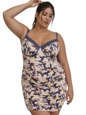 Torrid Curve Underwire Unlined Crochet Trim Chemise floral Grey mesh Size 1X